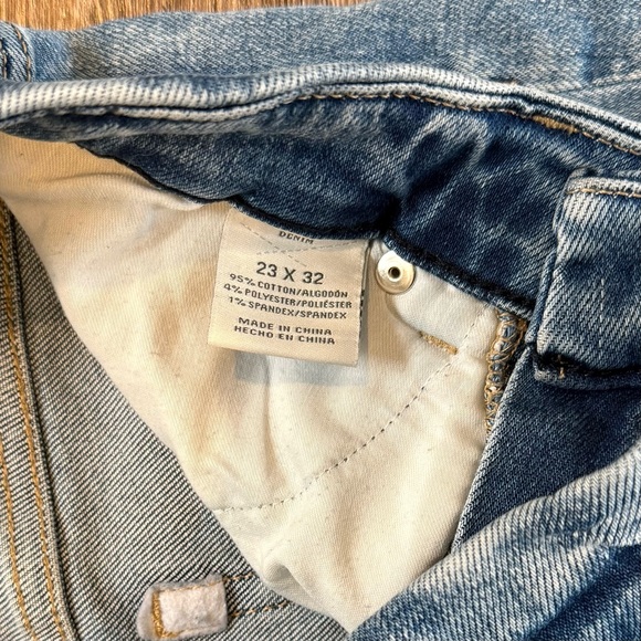 BKE Parker Bootcut Medium Wash Buckle Jeans High Rise Universal Fit 23 x 32 - Picture 3 of 5